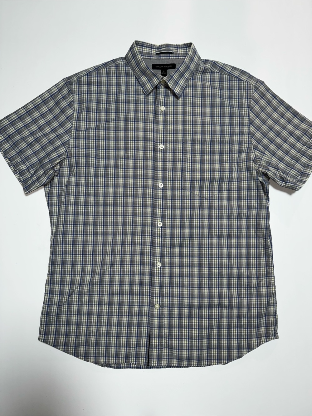 Banana Republic Men’s Plaid Button-Up Shirt, Short Sleeve, Point Collar, L